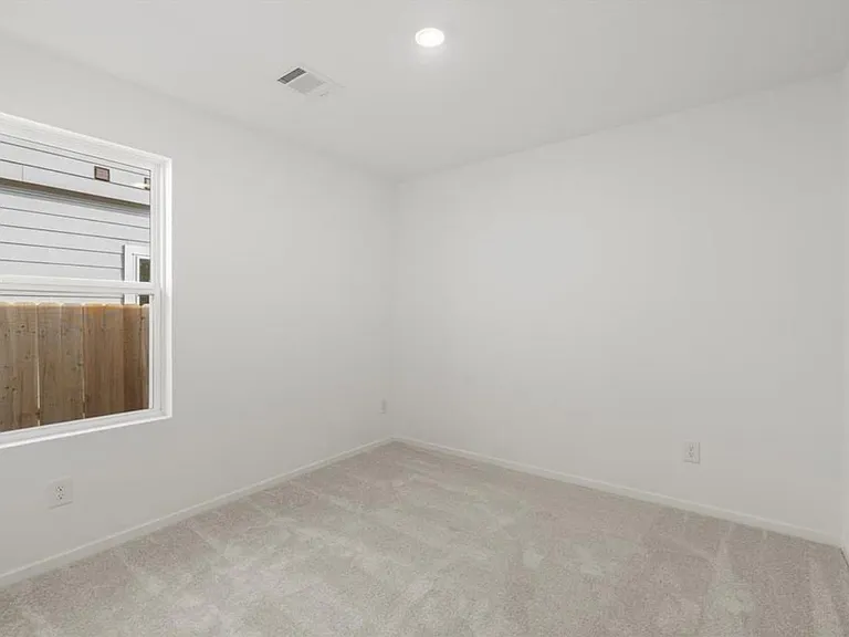 2706 Pebble Whisper Dr — Photo 7