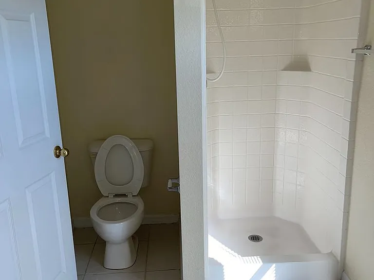 419 SW Meadow Ter — Photo 14