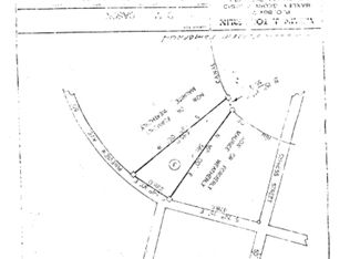 210 Pineview Ave, Baxley, GA 31513