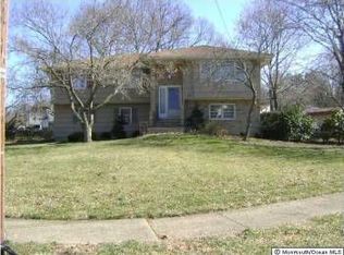 11 Schelly Dr, Middletown, NJ 07748