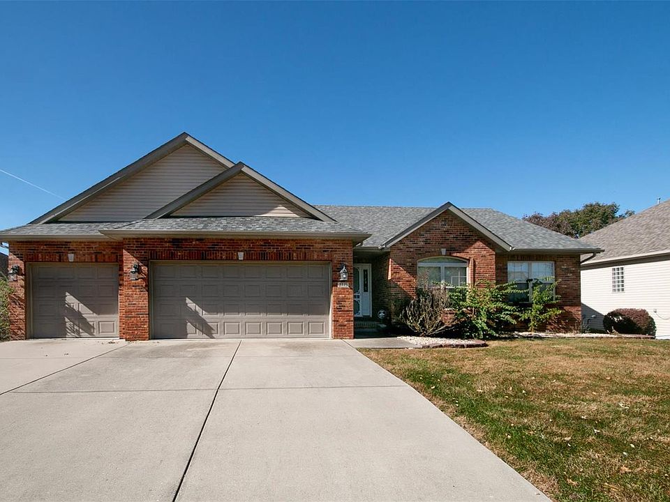 1st image of 2775 Woodfield Dr