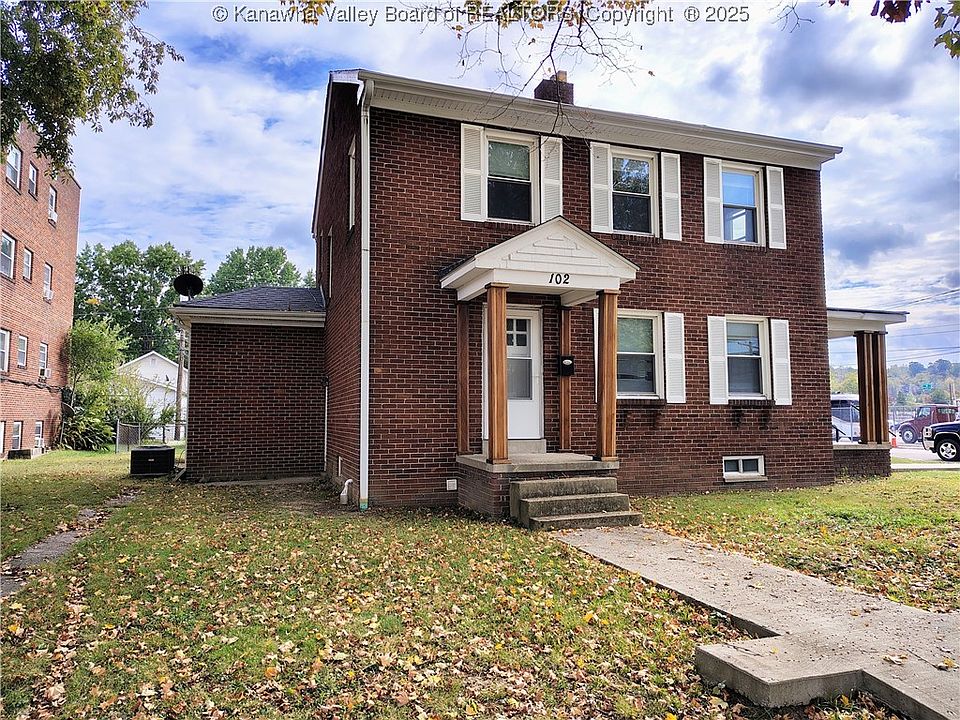 1st image of 102 3rd Ave S