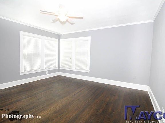 3rd image of 110 Robinson Pl