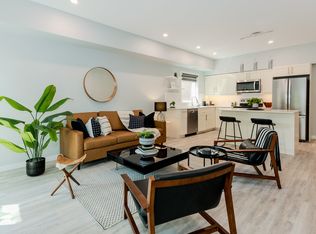 881 Grosvenor Ave #102, Winnipeg, MB R3M0M5