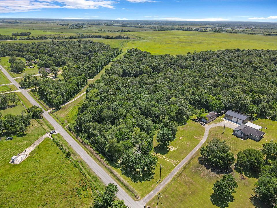 2nd image of 9970 Winzer Rd