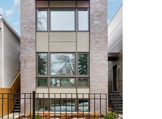 2727 W Barry Ave, Chicago, IL 60618