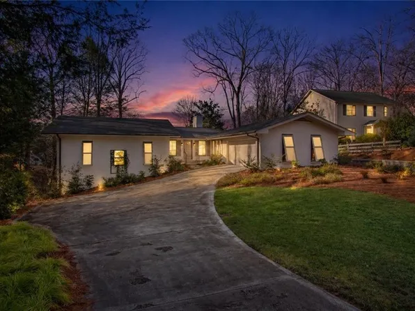 3526 Edgewood Cir, Gainesville, GA 30506
