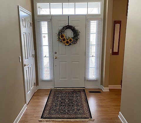 2nd image of 14337 Glenbrook Dr
