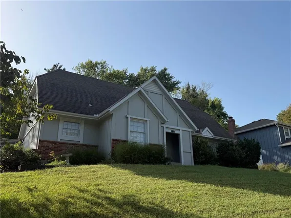 7020 Widmer St, Shawnee, KS 66216