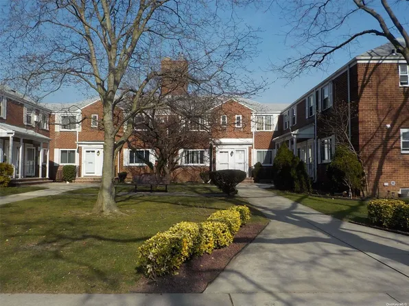 76-35 Commowealth Boulevard #C-2, Bellerose, NY 11426