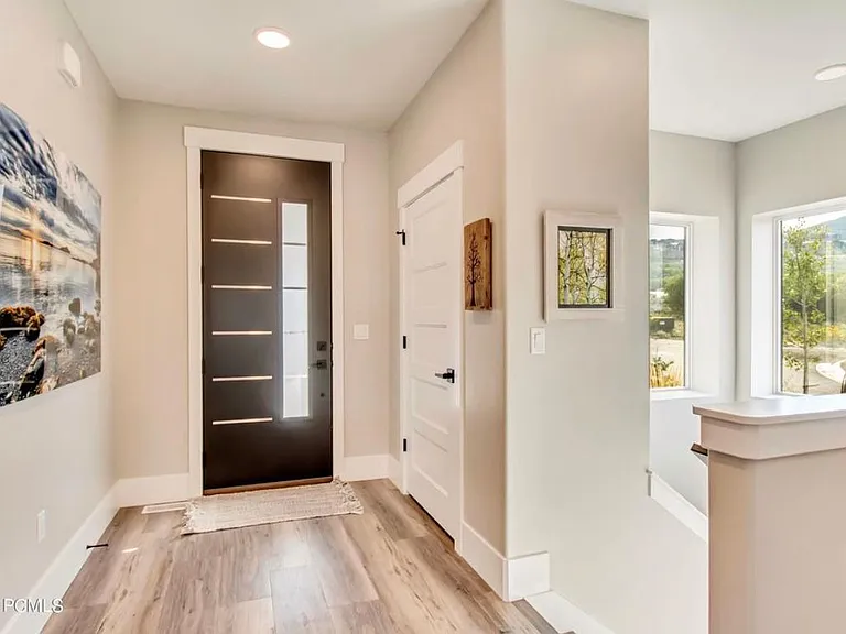 11443 N Perspective Dr — Photo 4