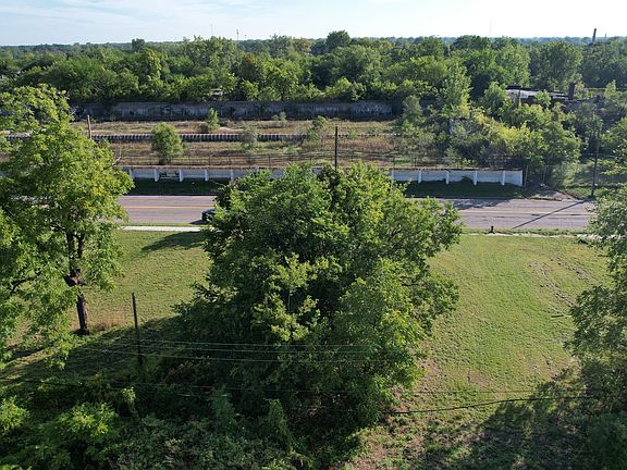 5th image of 13541 Dequindre St