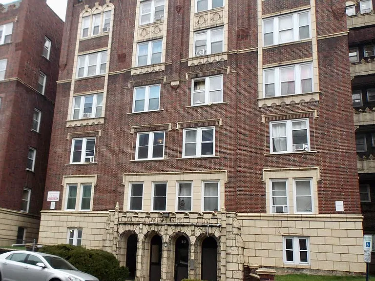 10-38th Street — Photo 1