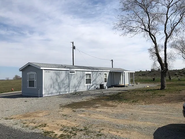ME Road L Mobile Home - 1 — Photo 1