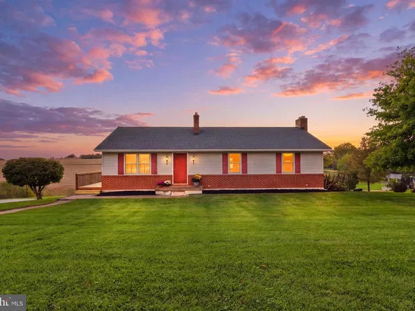 13612 Center Rd, Stewartstown, PA 17363