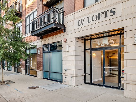 2nd image of 3245 N Ashland Ave APT 2F