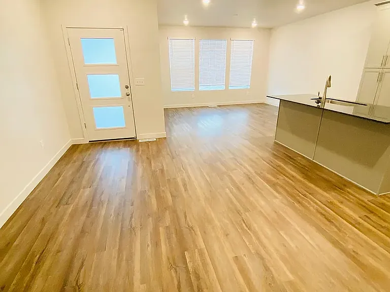 7397 S Olivine River Ln — Photo 3