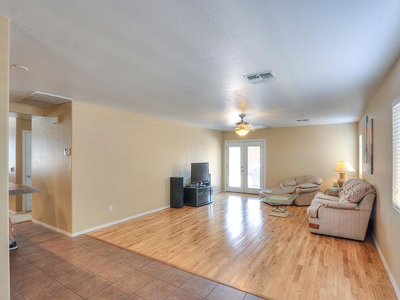 4th image of 44849 W Miraflores St