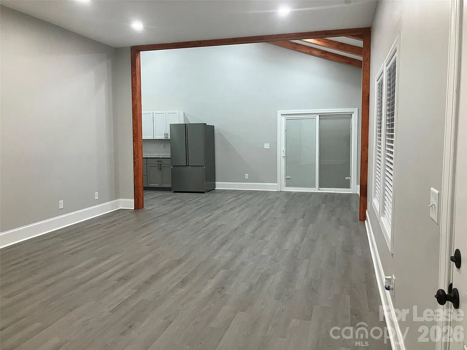 3 bed, 2.5 bath, 1344 sqft, $1,900 — Photo 2