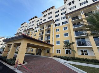 11239 NW 4th Ter #B13, Miami, FL 33172