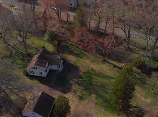 544 Booth Hill Rd, Trumbull, CT 06611