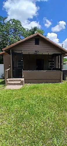 1637 SW Fort King St Photo 1