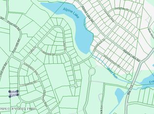 508 Lake Dr, Henryville, PA 18332