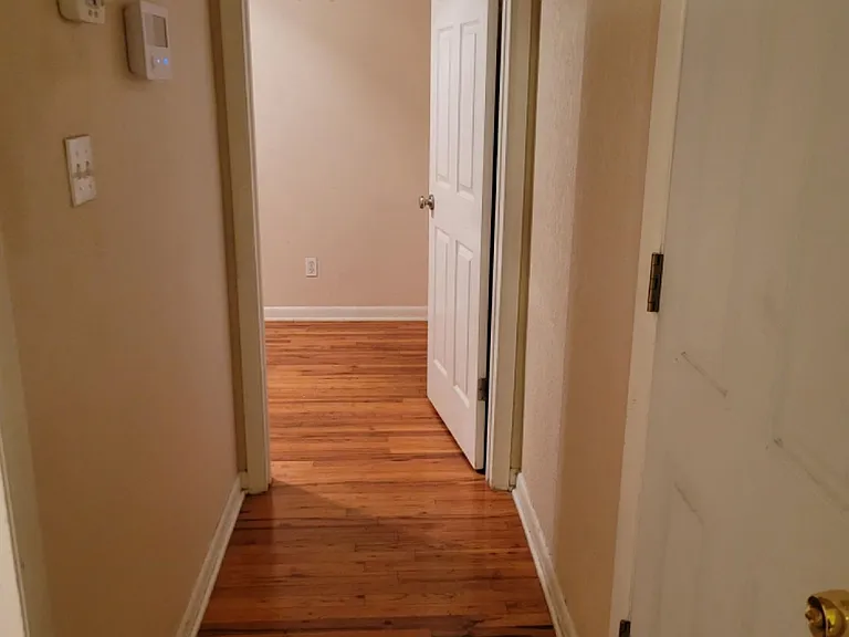 1505 Hudson St #4 — Photo 6