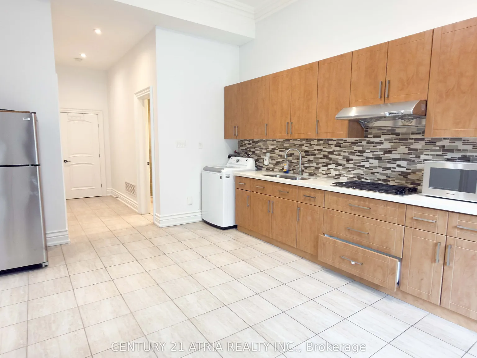 2 bed, $1,900 — Photo 3