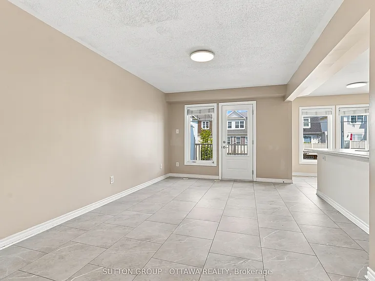 2621 Baynes Sound Way — Photo 8