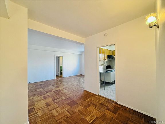 5th image of 1562 Unionport Road #6G