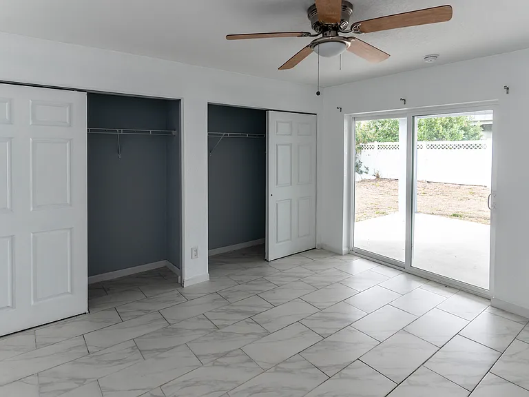 133 W Park Ave #A — Photo 11