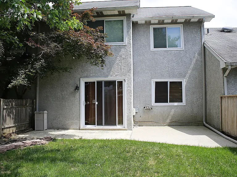 169 Moyer Dr — Photo 3