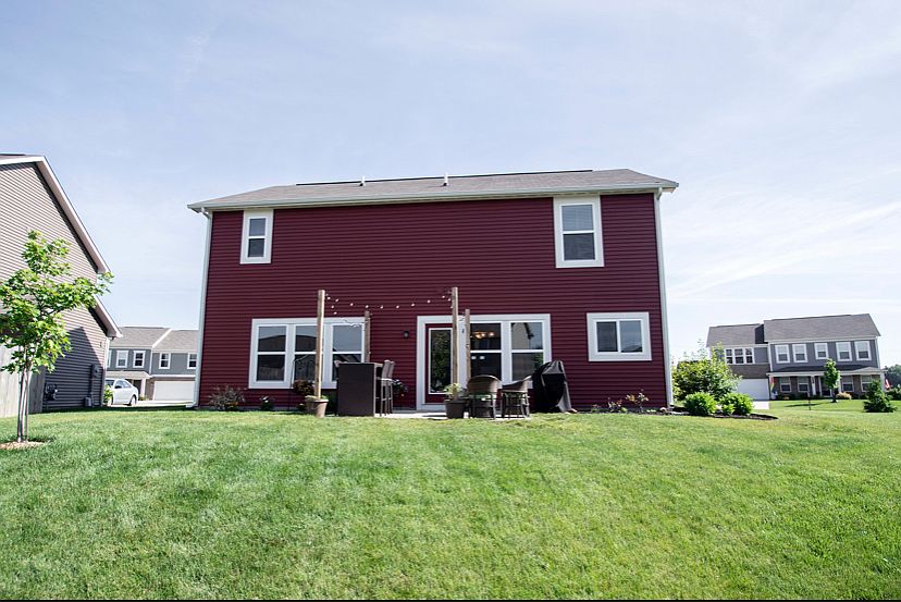 2nd image of 5583 W Woods Edge Dr