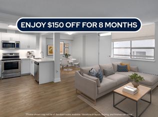 20 Elizabeth St N #905, Mississauga, ON L5G 2Z1