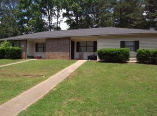 3267 Sarah Lou Dr, Snellville, GA 30078