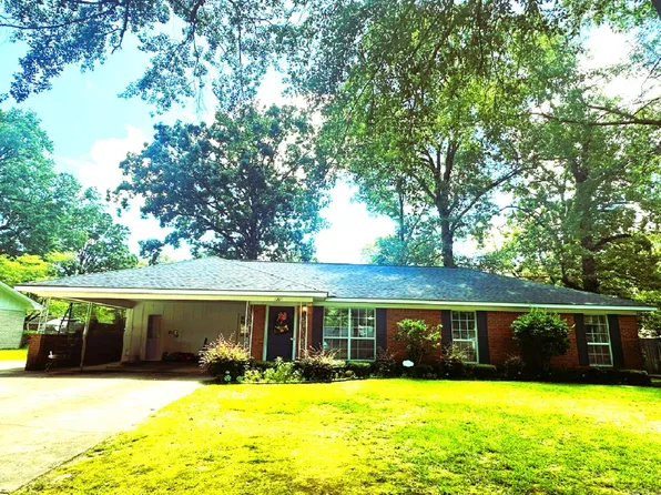 1205 Hickory St, Crossett, AR 71635