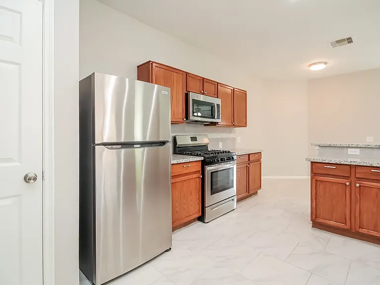 6027 Water Violet Ln — Photo 8