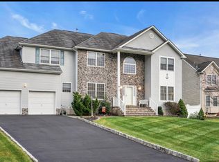 6 Key Largo Ct, Bayville, NJ 08721