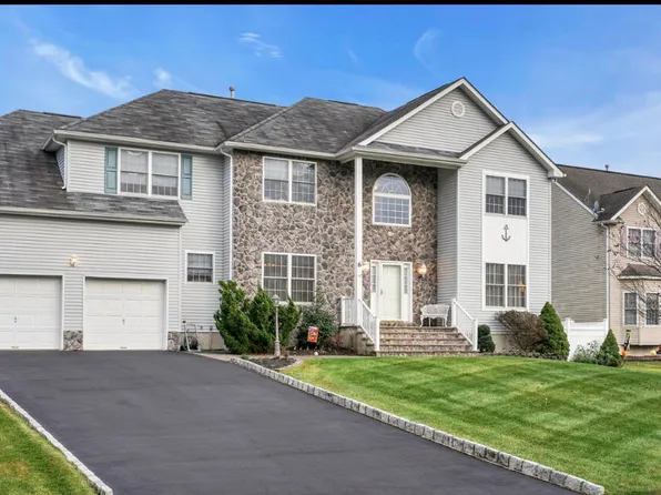 6 Key Largo Court, Bayville, NJ 08721