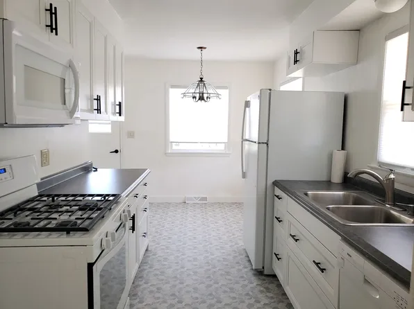 214 N 10th Ave, Wausau, WI 54401