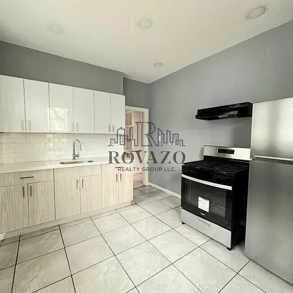 888 S 18th St #3 — Photo 1
