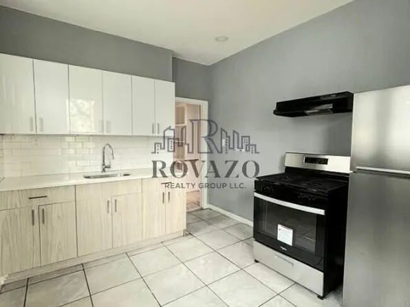 888 S 18th St, Newark, NJ