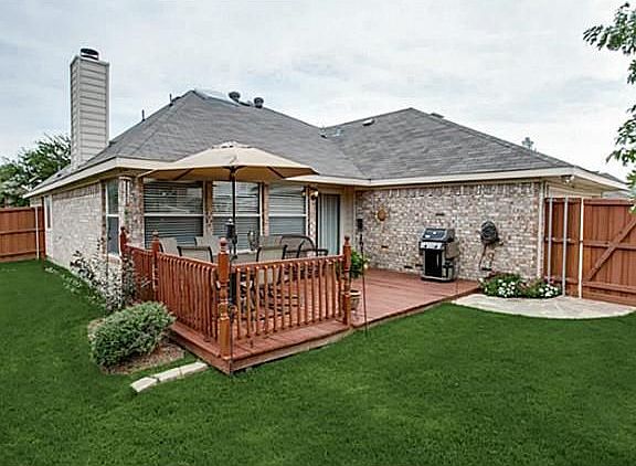 2nd image of 6121 Vineyard Ln