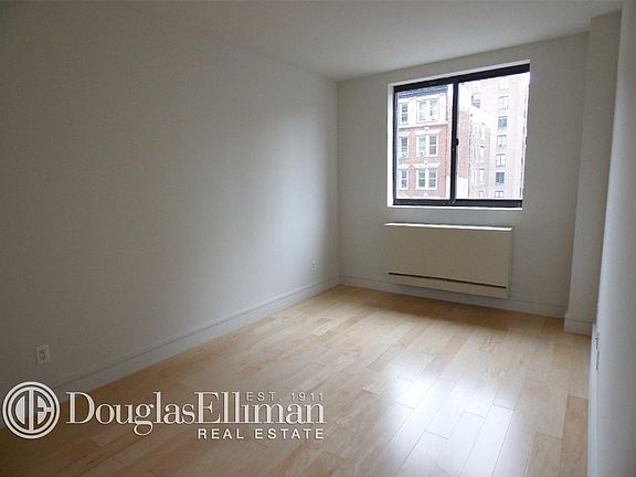 5th image of 323 W 96th St APT 604