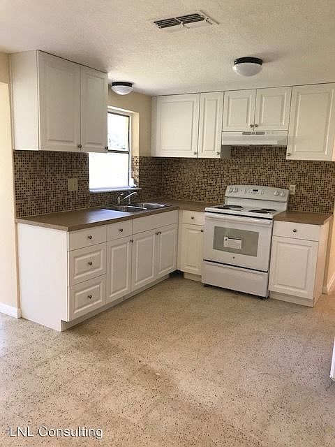 1st image of 5703 Calla Dr