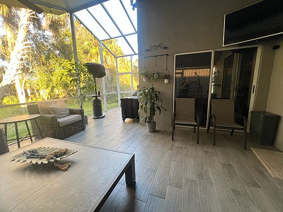 5th image of 5110 Mayfair Park Ct