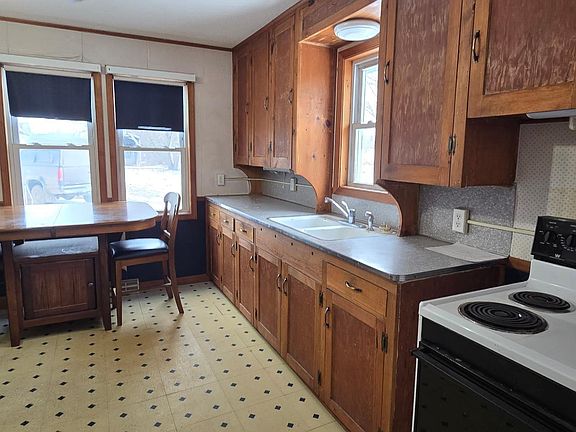 2nd image of 37000 Quinlan Ave
