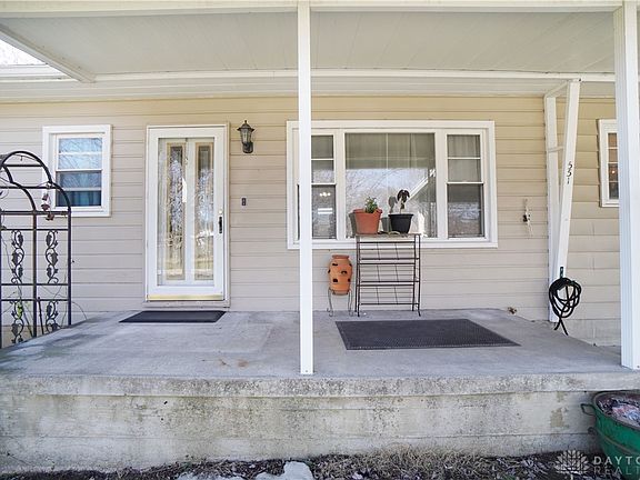 5th image of 551 Elm Dr