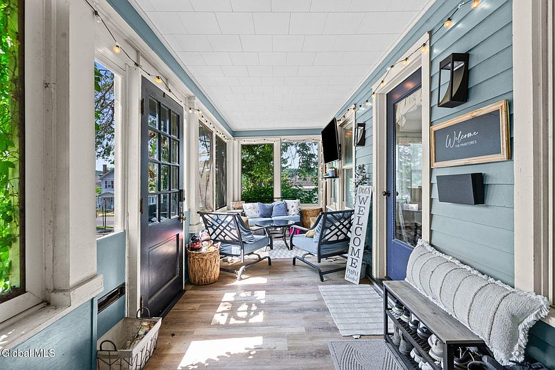 3rd image of 36 Henrietta Street
